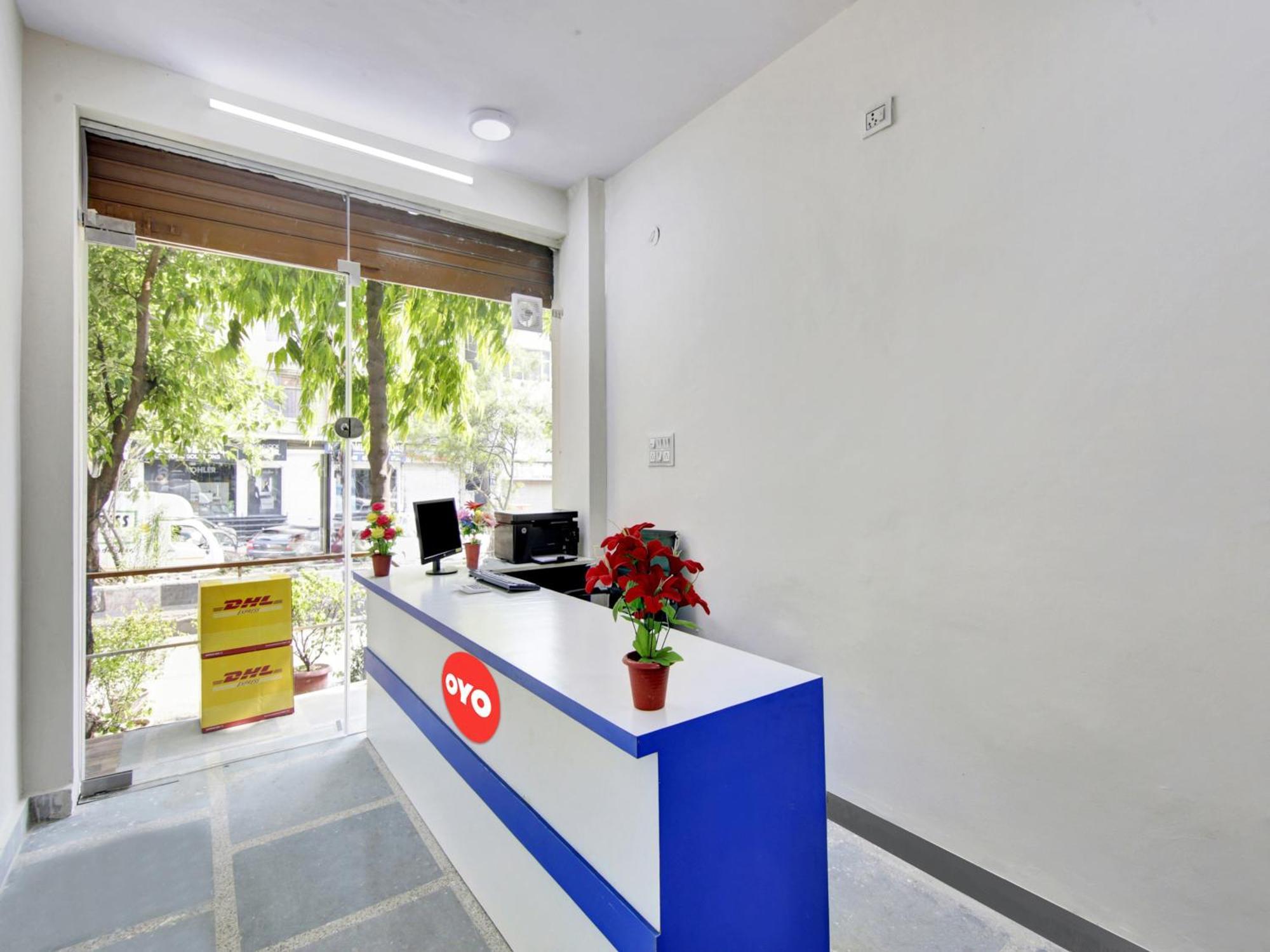 Hotel O Kailash Inn New Delhi Exterior photo